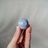 Blaustreifen Achat (Chalcedon) Kugel BKB50