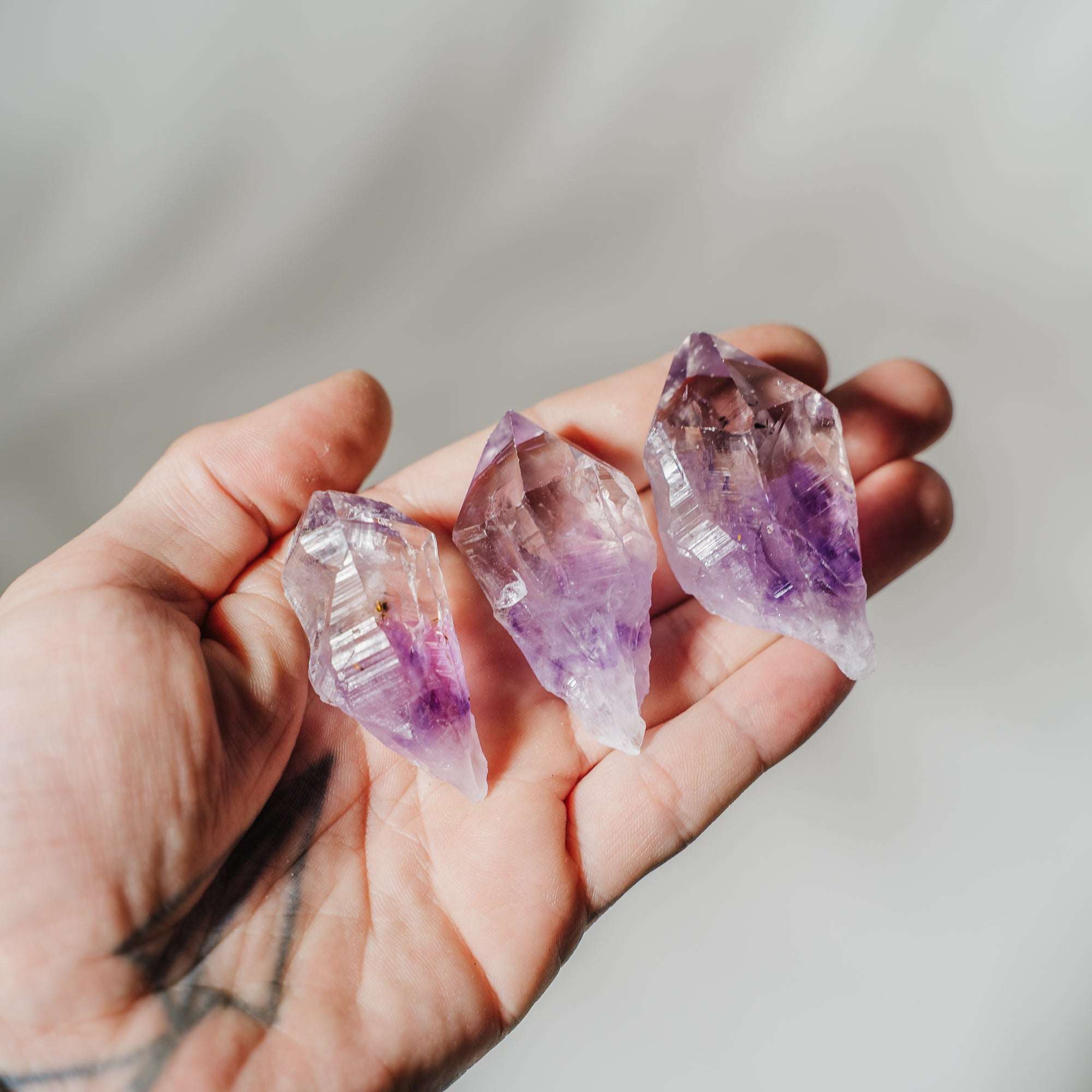 Bicolor Phantom Amethyst Rohstücke