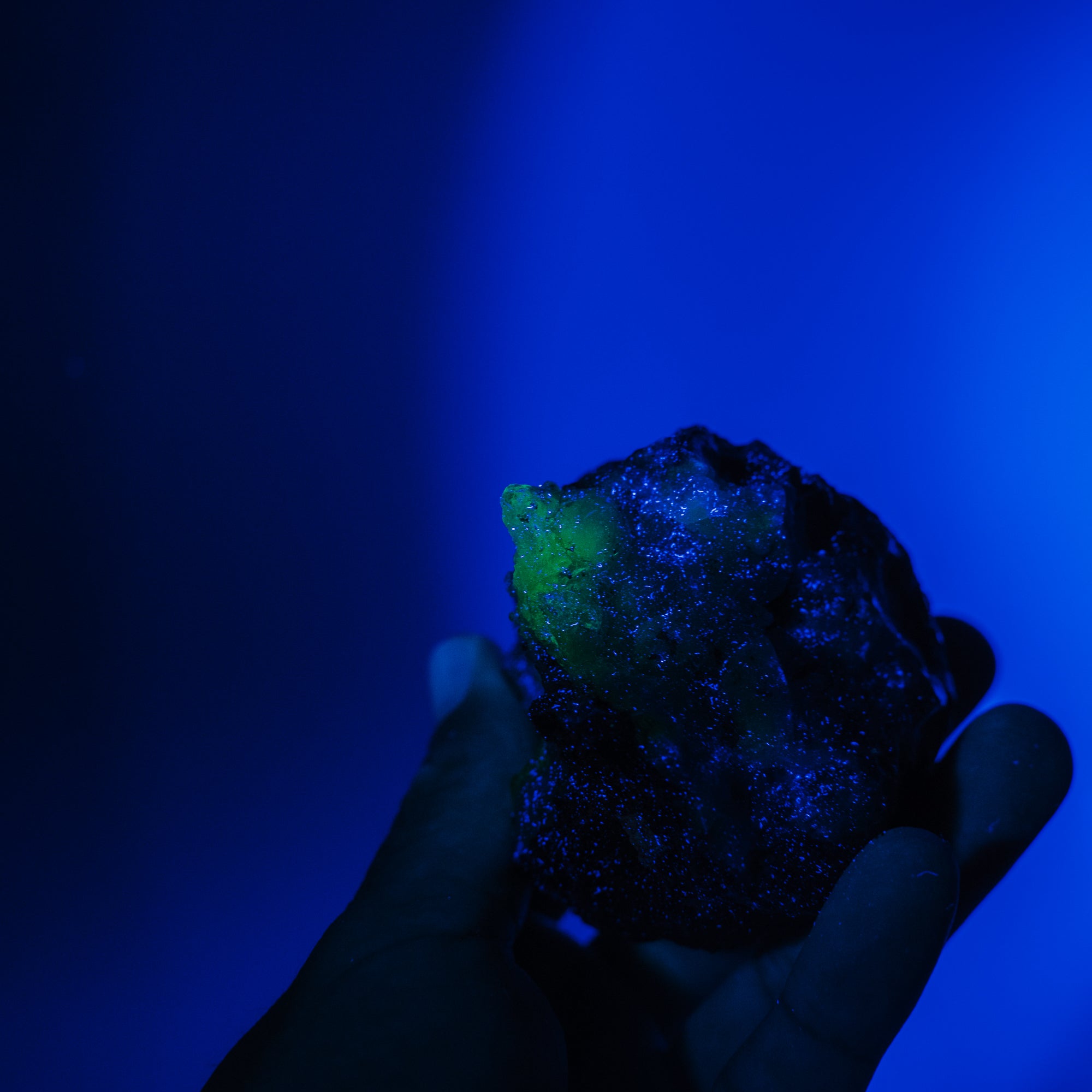 Hyalit Opal Geode 33H