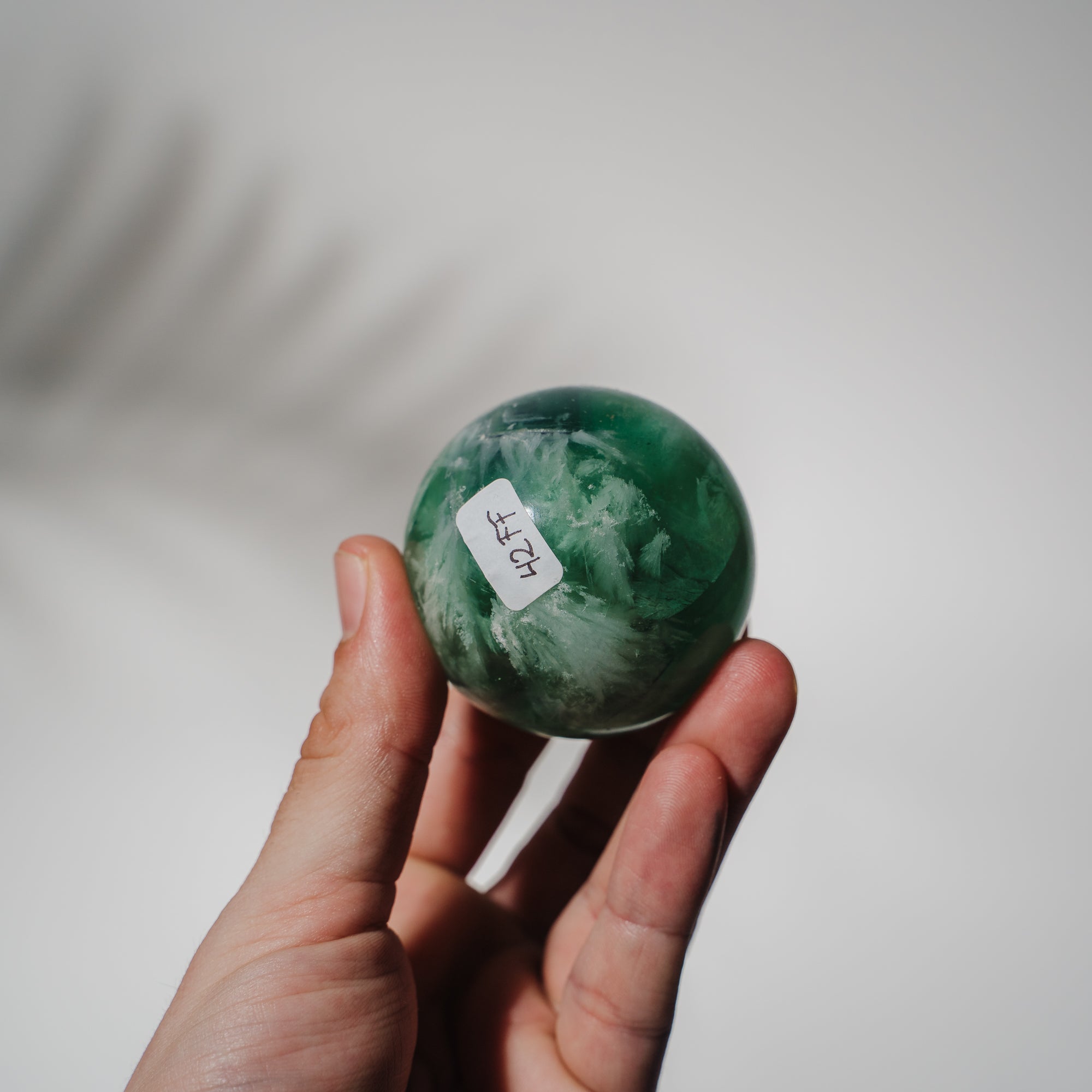 Feder Fluorit Kugel 42FF