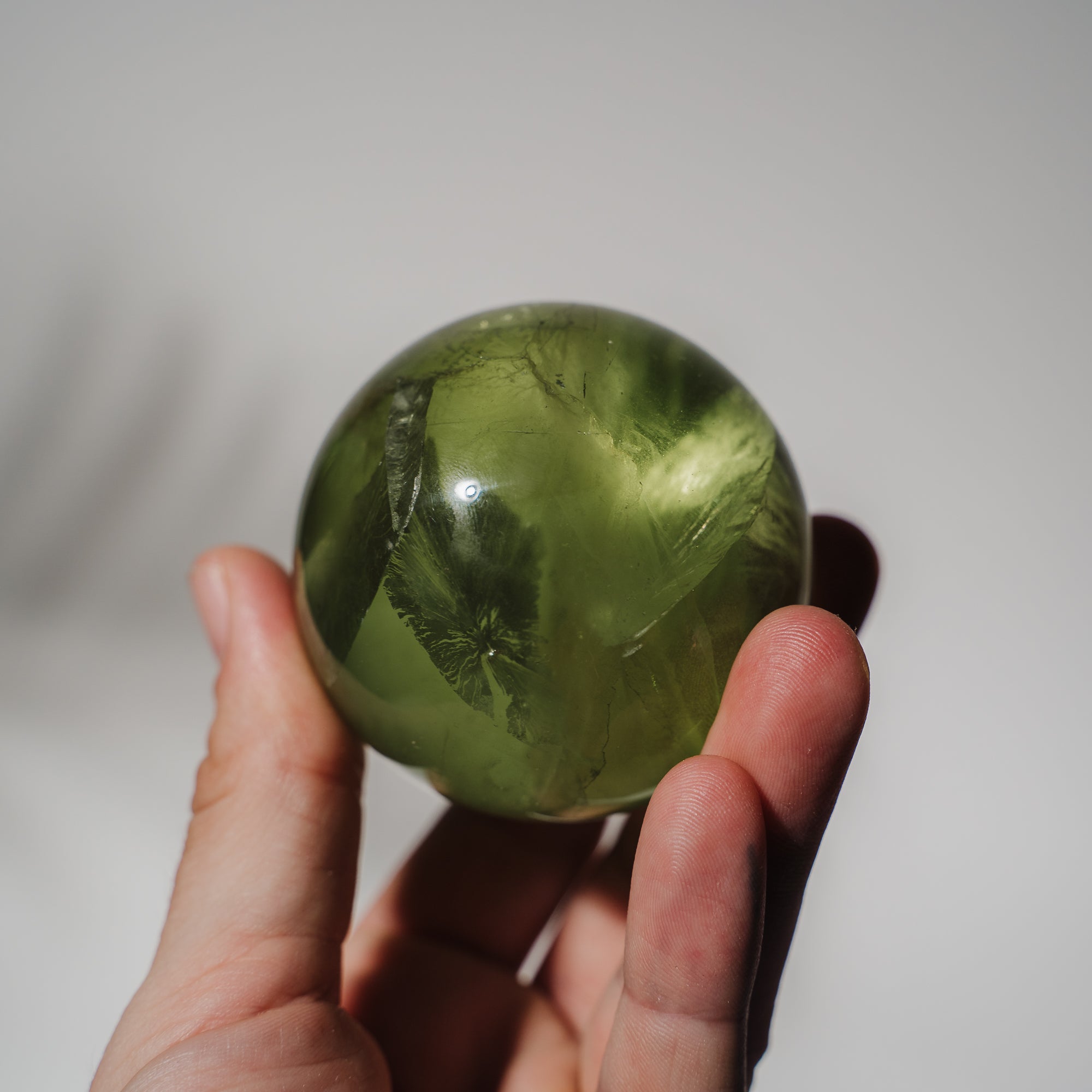 HQ Fluorit apfelgrün Kugel 107F