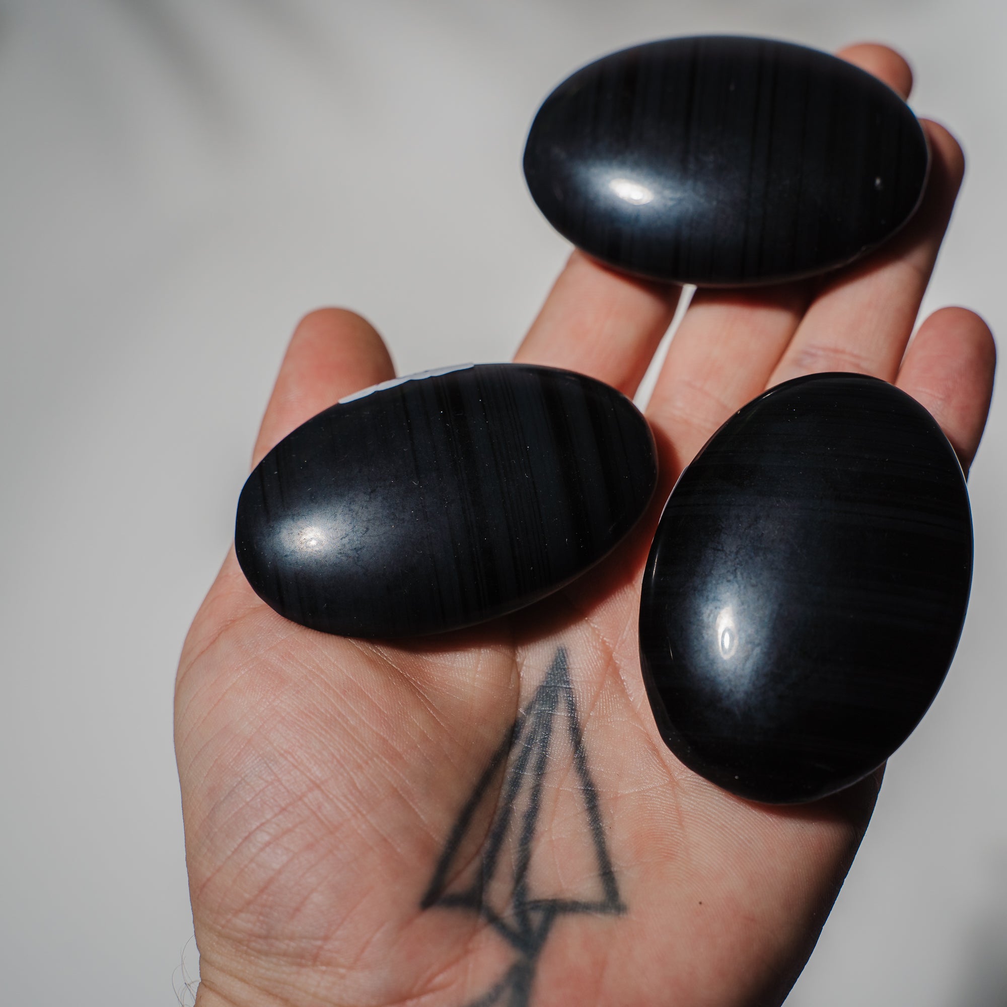 Lamellen Obsidian Handschmeichler