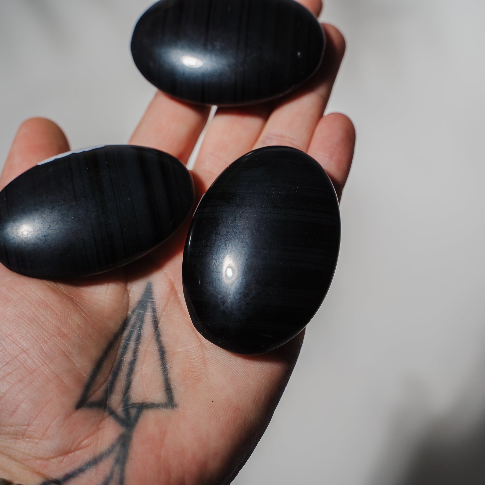 Lamellen Obsidian Handschmeichler