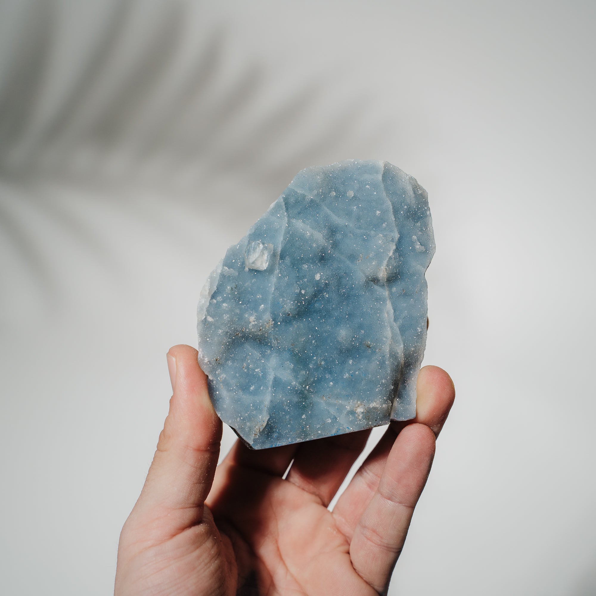 Blauer Chalcedon x Apophyllit Stufe 47BC