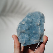 Blauer Chalcedon x Apophyllit Stufe 47BC