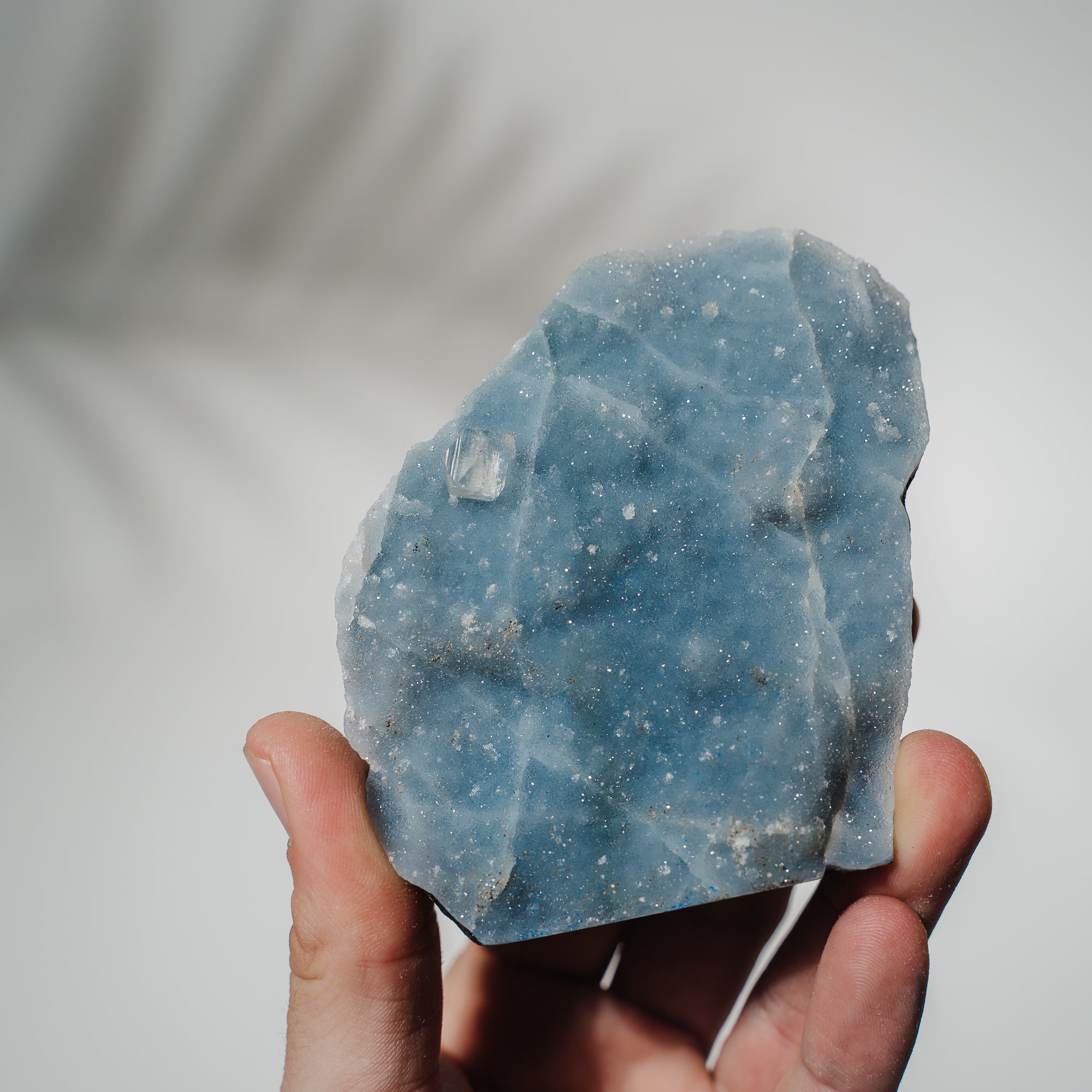 Blauer Chalcedon x Apophyllit Stufe 47BC