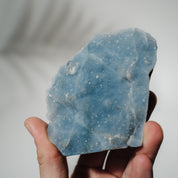 Blauer Chalcedon x Apophyllit Stufe 47BC