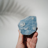 Blauer Chalcedon x Apophyllit Stufe 59BC