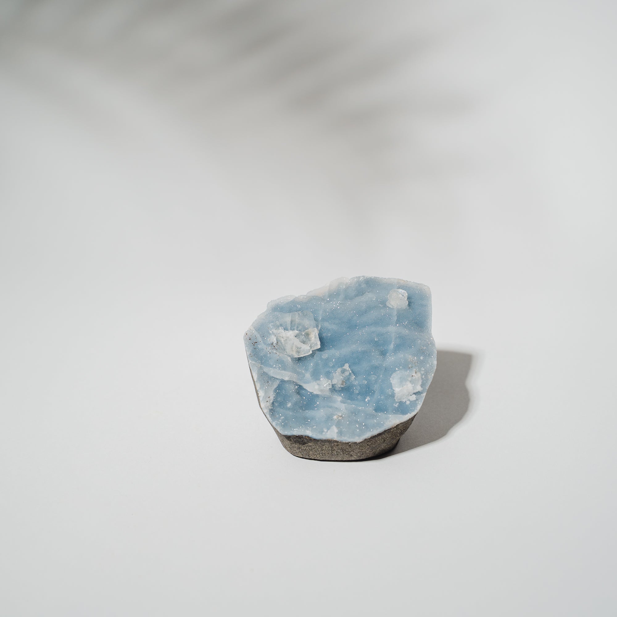 Blauer Chalcedon x Apophyllit Stufe 59BC