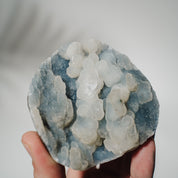 Blauer Chalcedon x Apophyllit Stufe 45BC