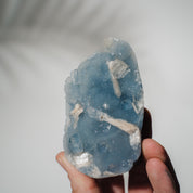 Blauer Chalcedon x Apophyllit Stufe 43BC