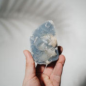 Blauer Chalcedon x Apophyllit Stufe 48BC