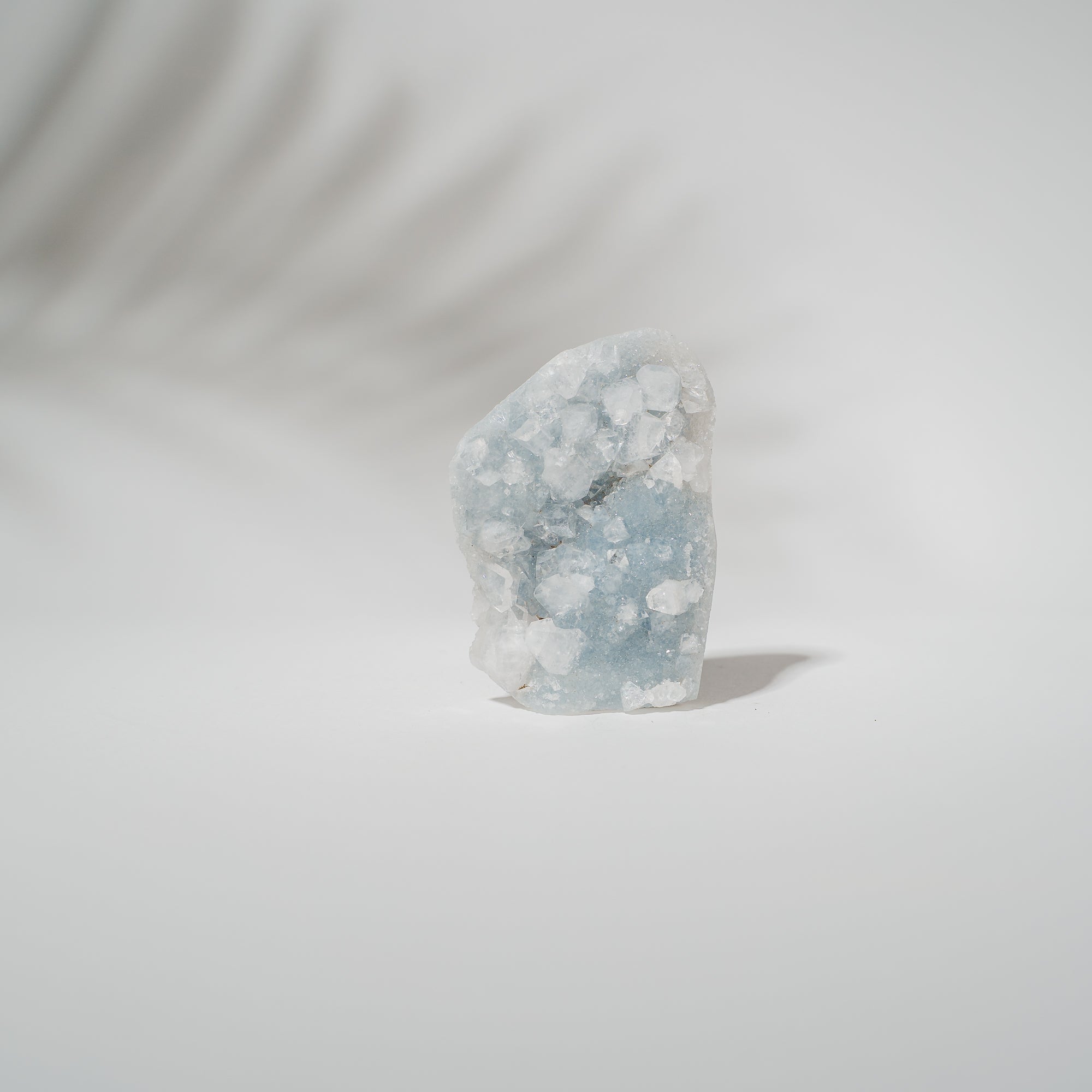 Blauer Chalcedon x Apophyllit Stufe 52BC
