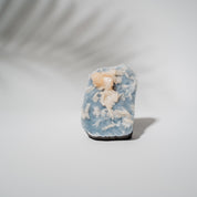 Blauer Chalcedon x Apophyllit Stufe 94BC