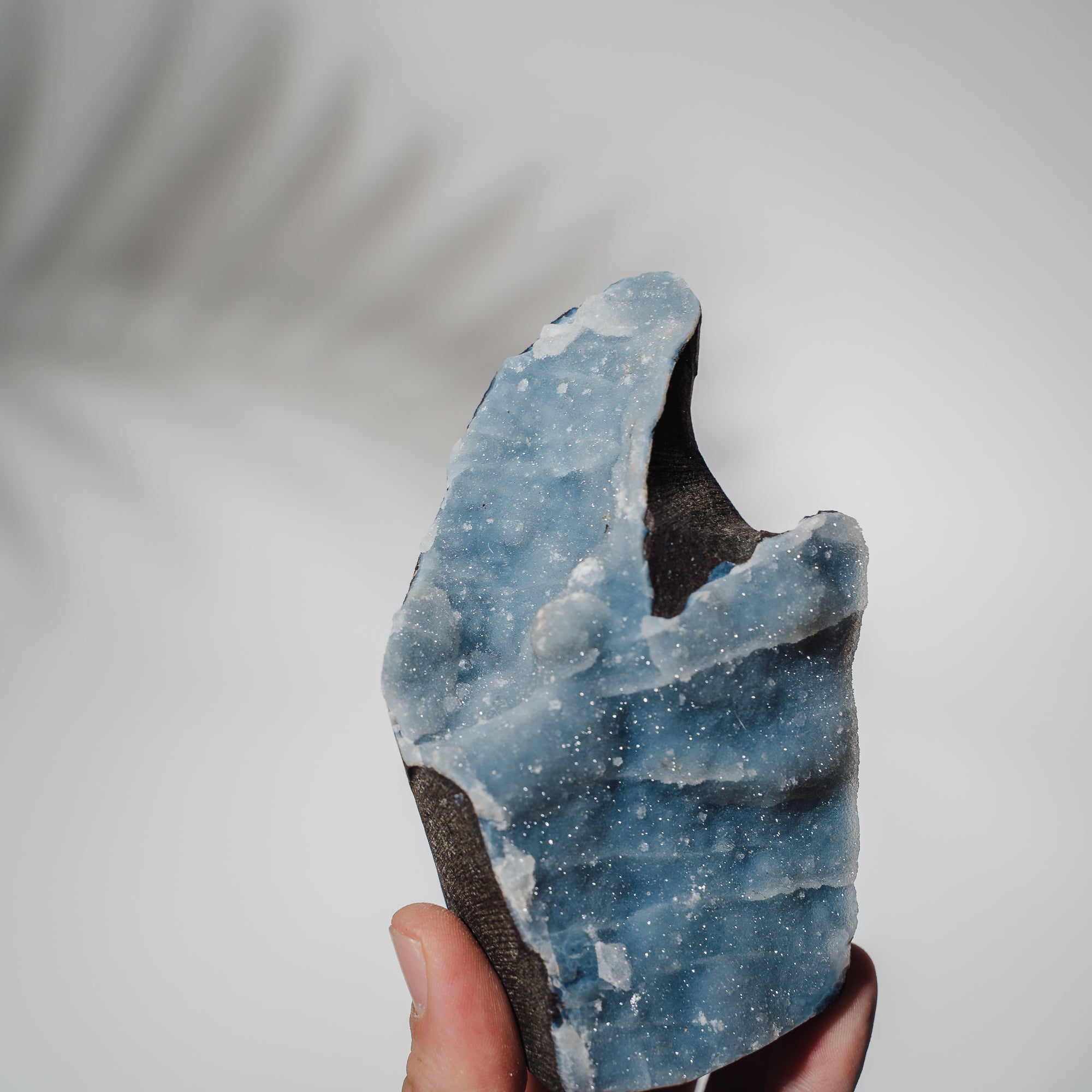 Blauer Chalcedon x Apophyllit Stufe 114BC