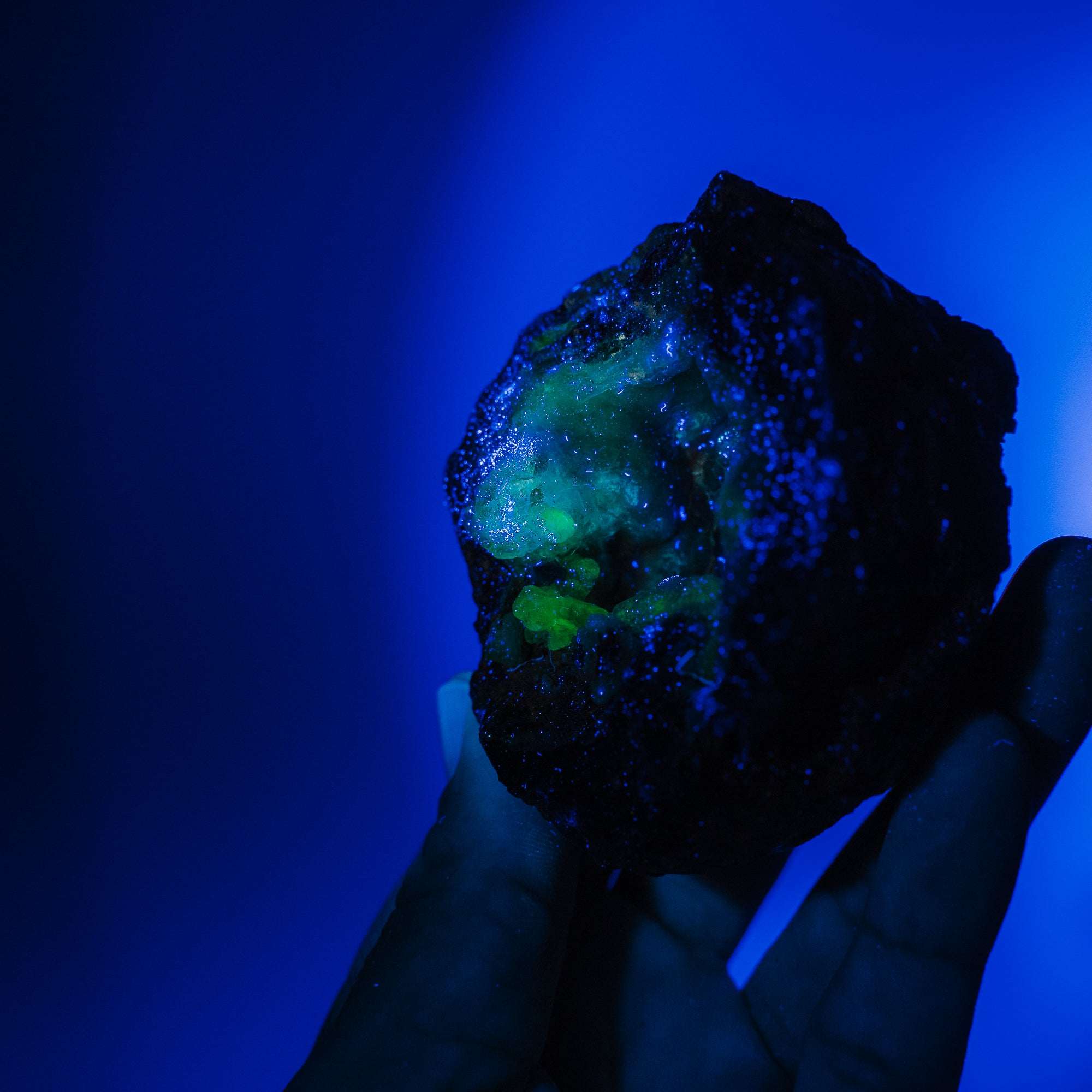 Hyalit Opal Geode 37HA
