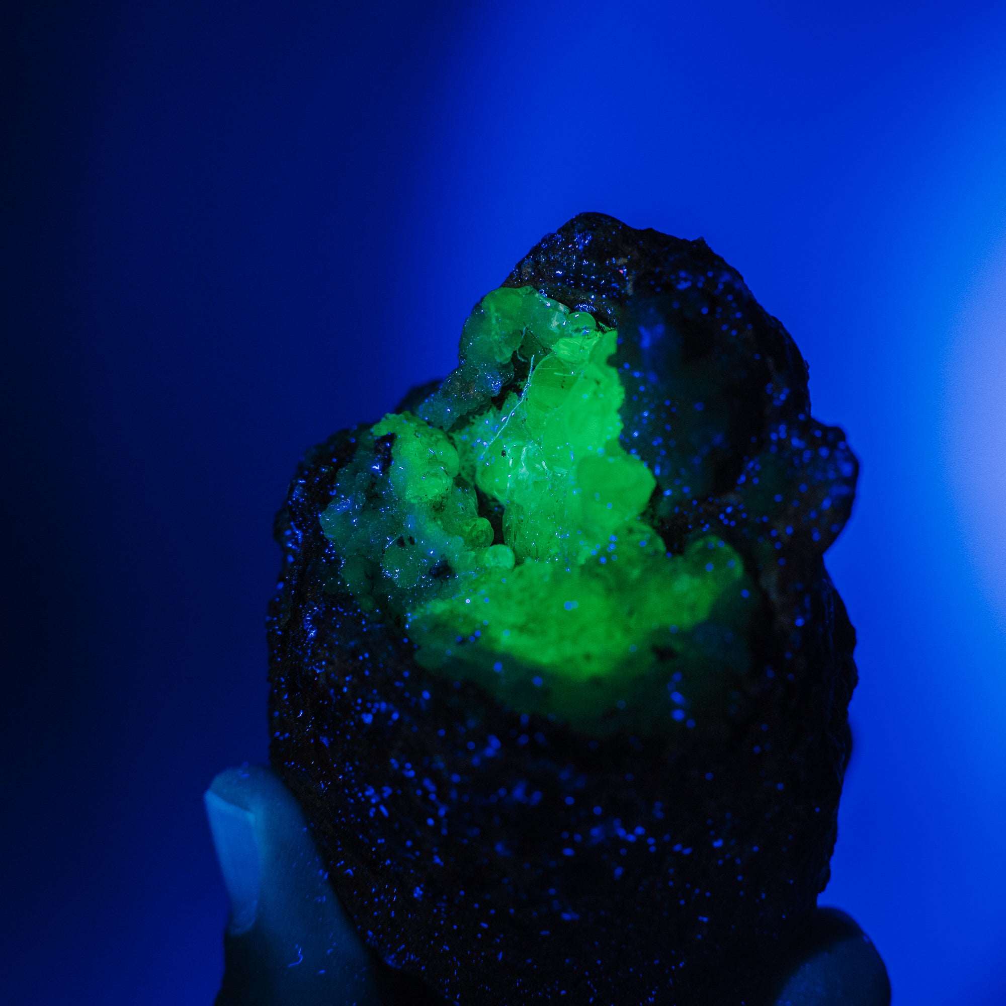 Hyalit Opal Geode 46H