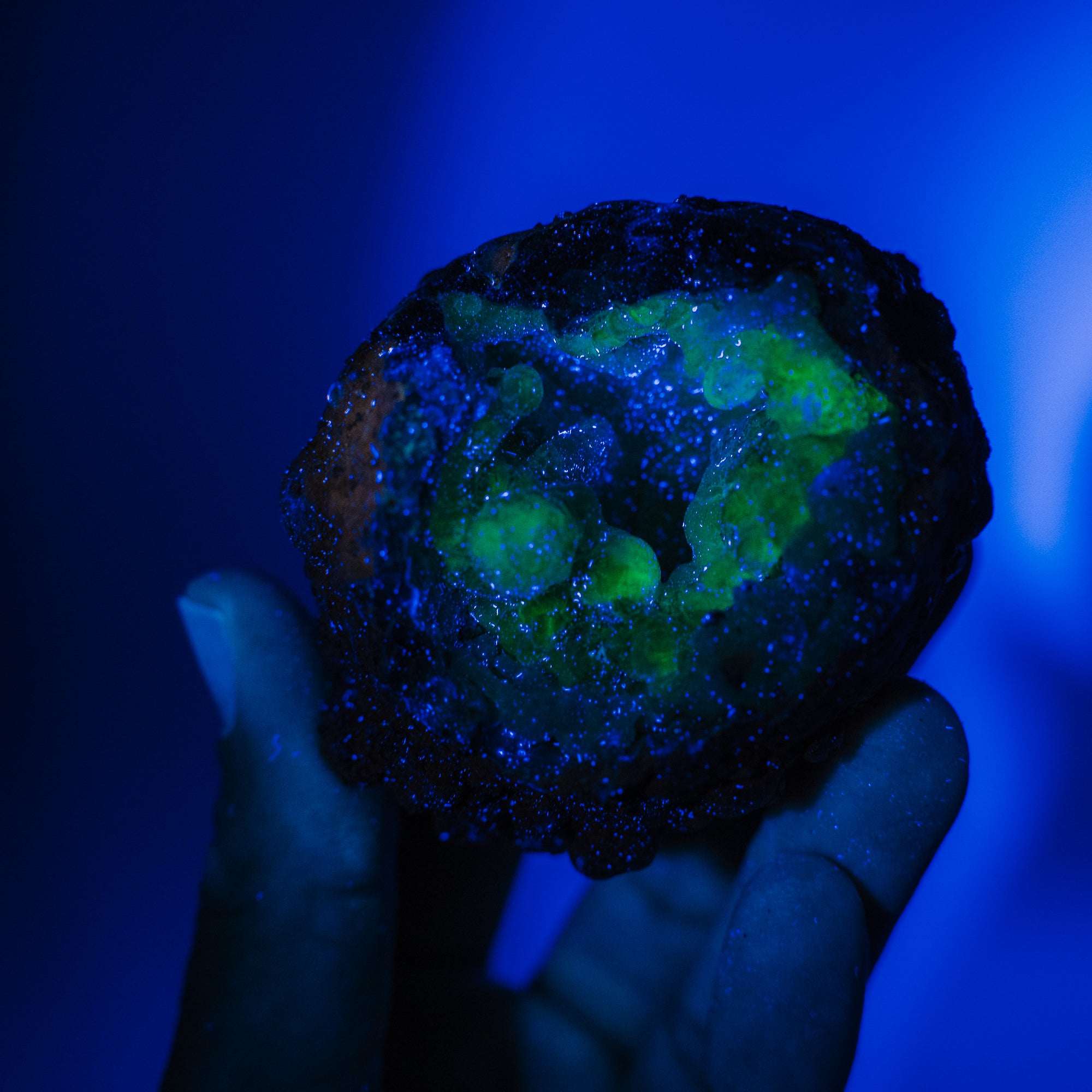 Hyalit Opal Geode 35H