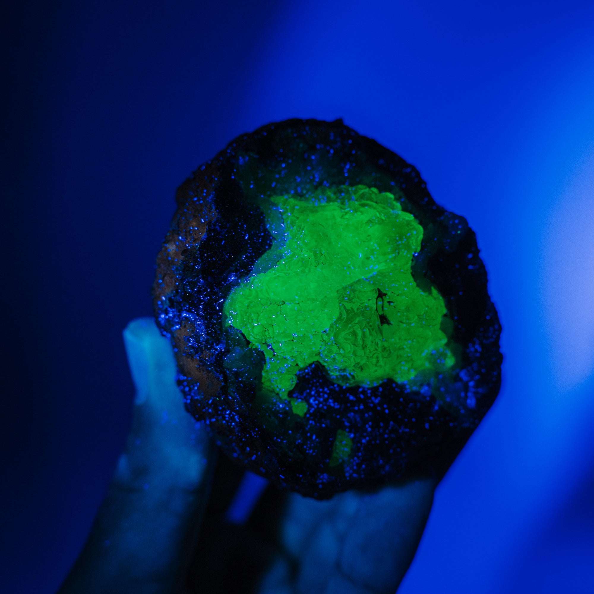Hyalit Opal Geode 40H