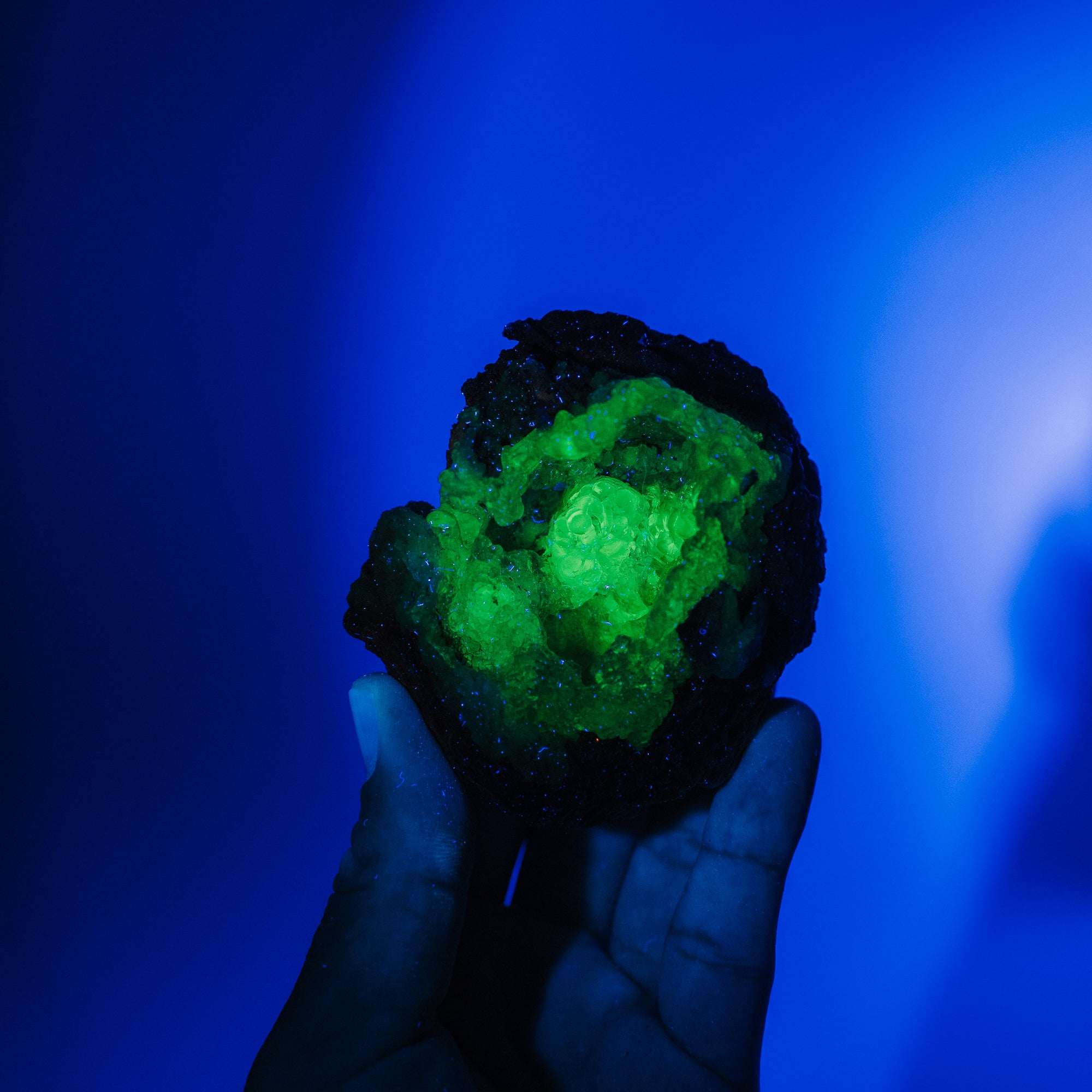 Hyalit Opal Geode 34H