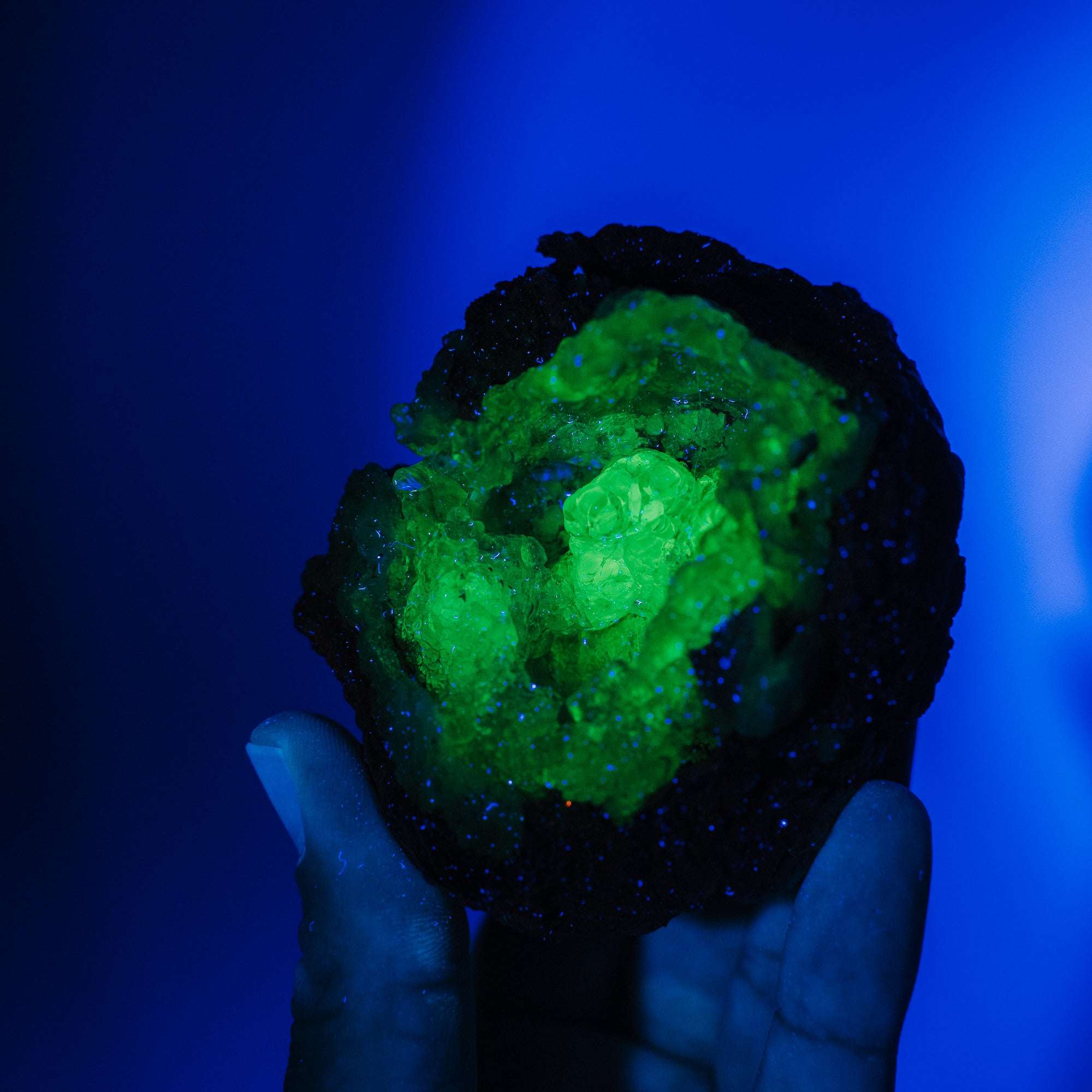 Hyalit Opal Geode 34H