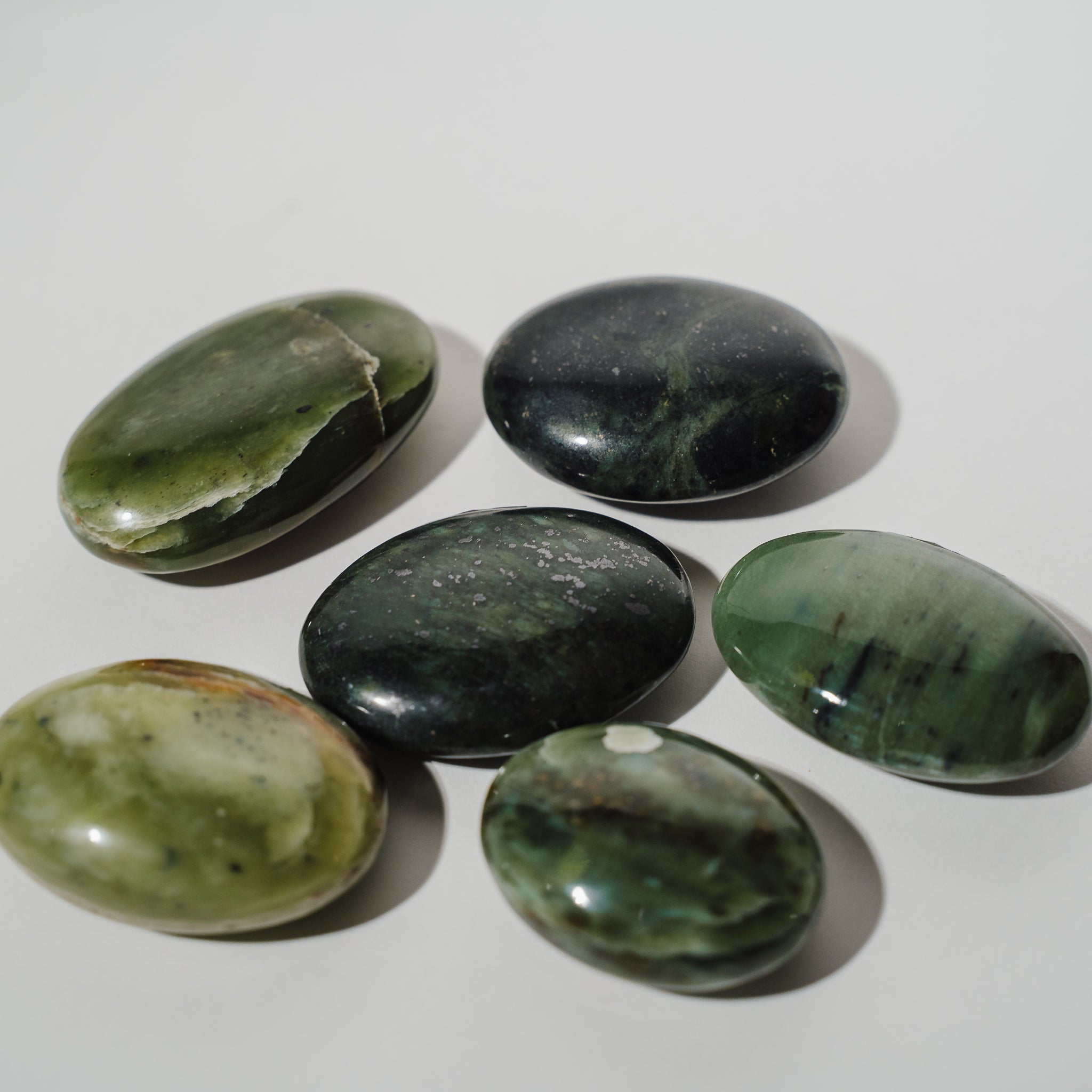 Grüne Jade (Nephrit) Handschmeichler