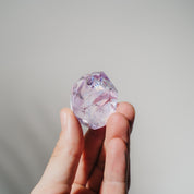 HQ Amethyst Freiformen mit Regenbögen